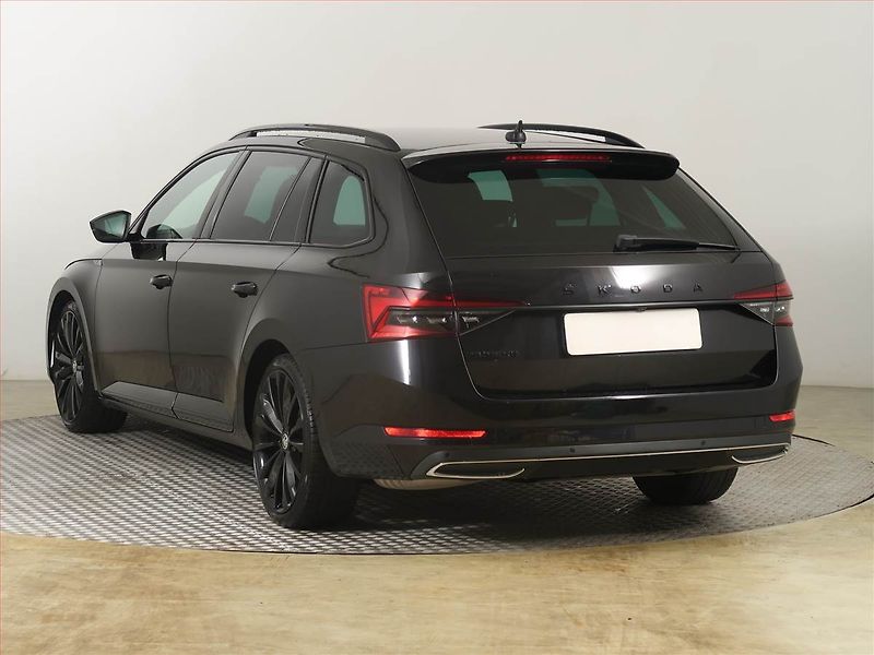 Škoda Superb (2020) Sportline 1.5 TSI - fotka 4 z 28