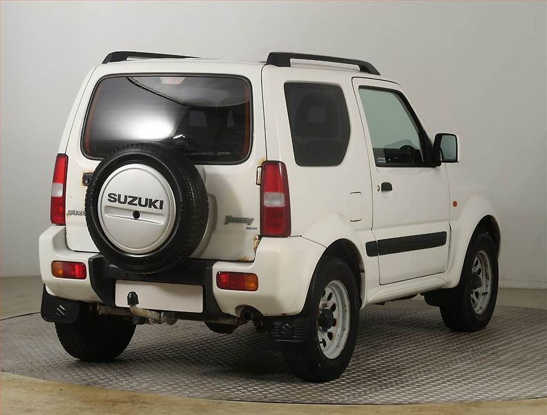 Suzuki Jimny (2012) 1.3 16V, 4X4 - fotka 5 z 17