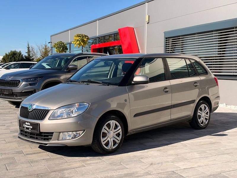 Škoda Fabia (2011) 1.2TSI 77kW Ambition+ - fotka 1 z 28