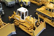 Papírový Liebherr 742 litronic.