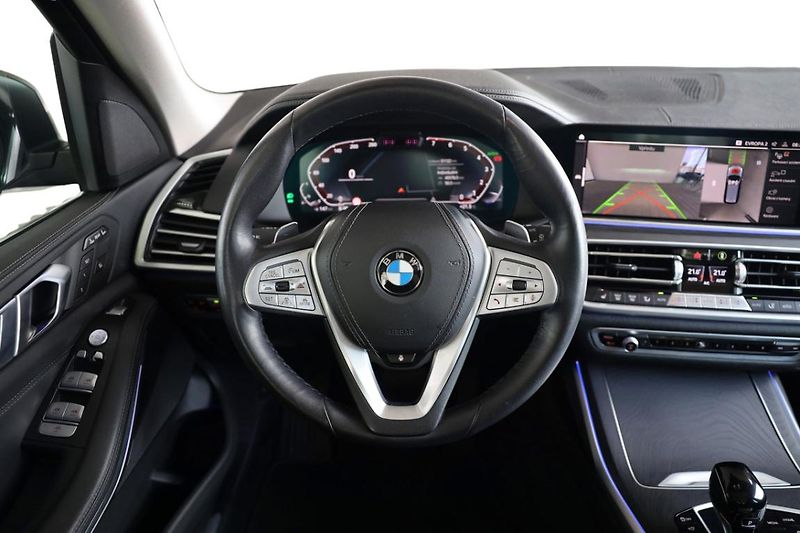 BMW X7 xDrive40i - fotka 30 z 32