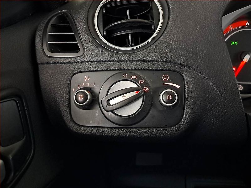 Ford Galaxy (2010) 2.0 TDCi, 7 míst - fotka 17 z 18