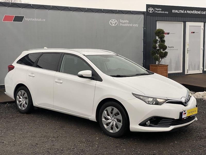 Toyota Auris 1.4D, ČR, Active, manual - fotka 1 z 31