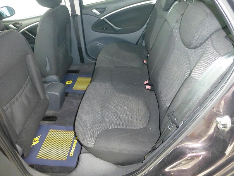 Citroën C5 (2008) 1,6HDI 80KW**DIGIKLIMA**ALU* - fotka 15 z 25