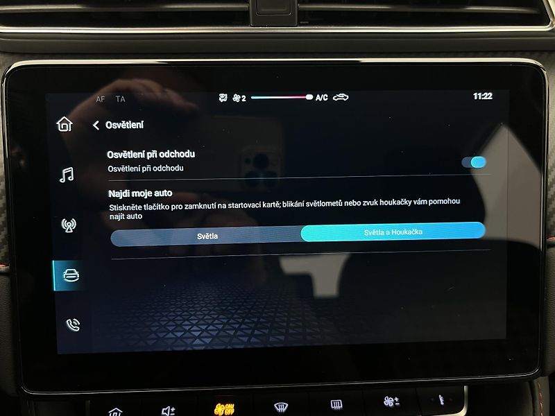 MG ZS 1.5 ESSENTIAL PLUS CZ 1.maj. - fotka 28 z 40
