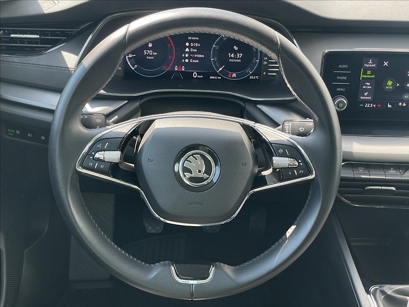 Škoda Octavia 2,0 TDI Combi Ambtion Plus LED - fotka 8 z 24