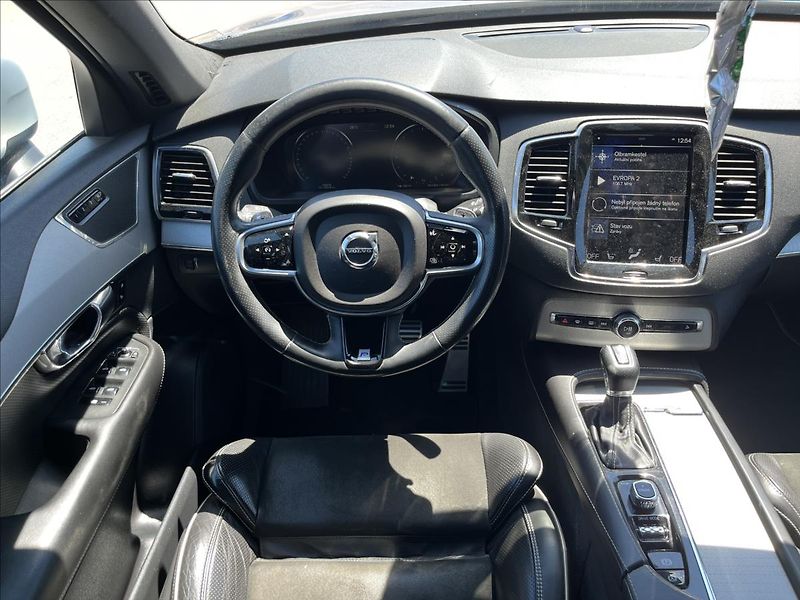 Volvo XC90 2,0 D5 R-DESIGN AWD SERVIS DPH - fotka 15 z 54