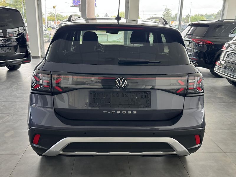 Volkswagen T-Cross (2025) 1,0TSi DSG IQ.LIGHT TAŽNÉ NAVI - fotka 6 z 32