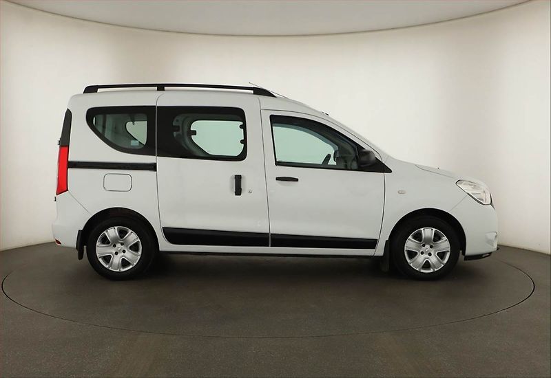 Dacia Dokker (2020) Arctica 1.5 Blue dCi, 5Míst - fotka 6 z 11
