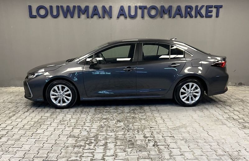 Toyota Corolla 1,8 Hybrid AT Comfort - fotka 16 z 16