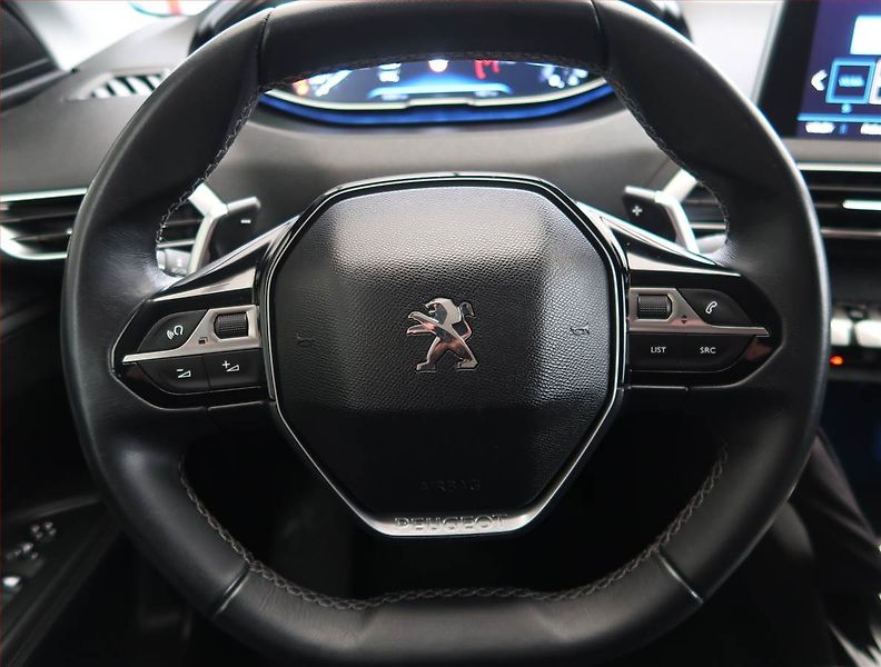 Peugeot 3008 (2017) Allure 1.6 THP, Automat - fotka 16 z 21
