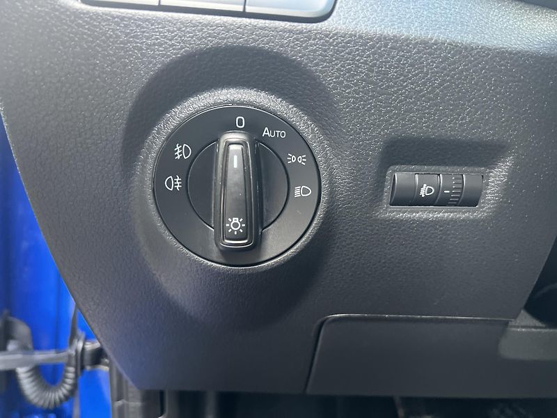 Škoda Fabia 1.0MPi 44kw KLIMA TEMPOMAT - fotka 11 z 36
