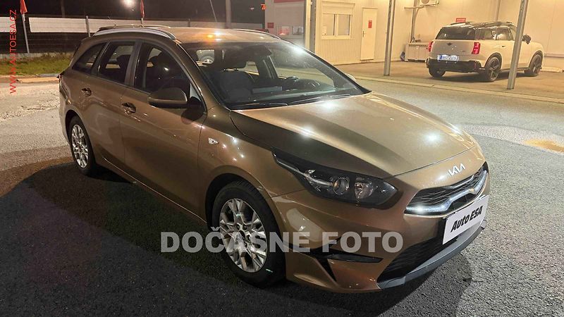 Kia Ceed (2022) 1.5T-GDi, 1.maj,ČR, servis - fotka 1 z 3