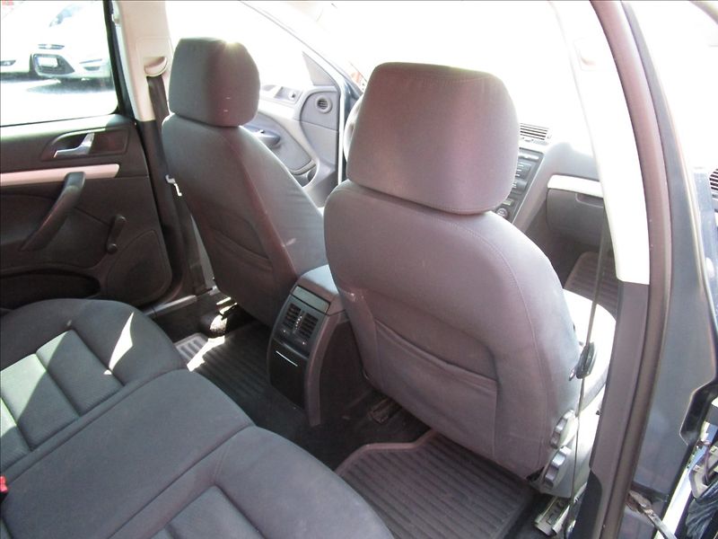 Škoda Octavia Combi 1.9TDi 4x4, aut. Klima - fotka 21 z 38