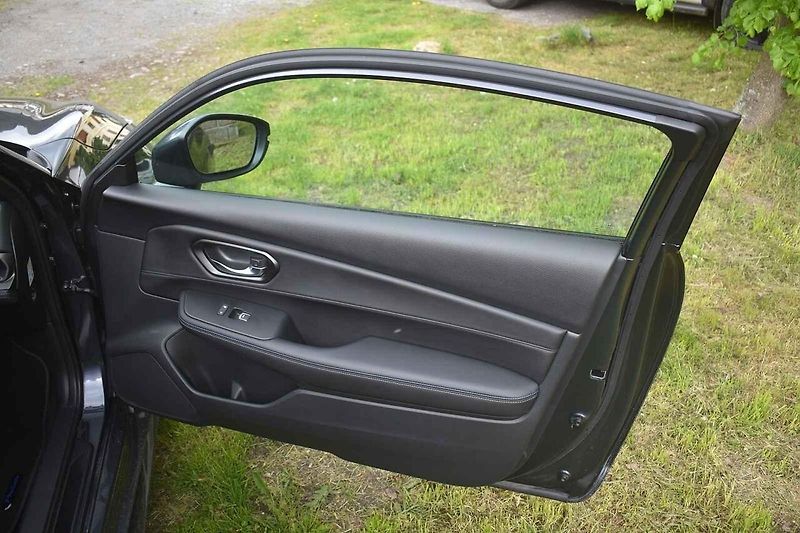 Na volných zatáčkovitých silnicích je Honda Prelude jako doma.