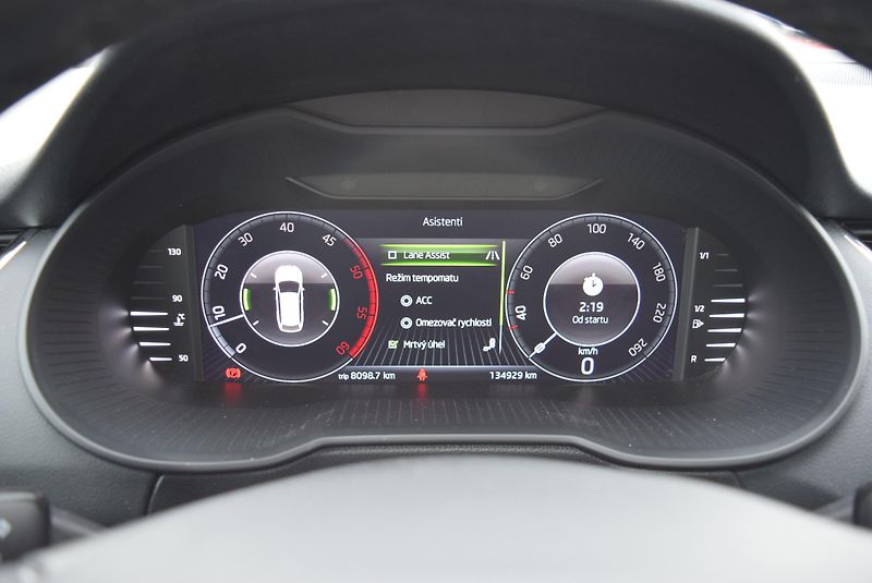 Škoda Octavia (2020) 2.0TDI 110kwSOLEIL VIRTUAL KAM - fotka 31 z 48