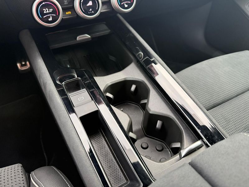 Škoda Superb Sportline 2.0TSI 195kw DSG 4x4 - fotka 23 z 29