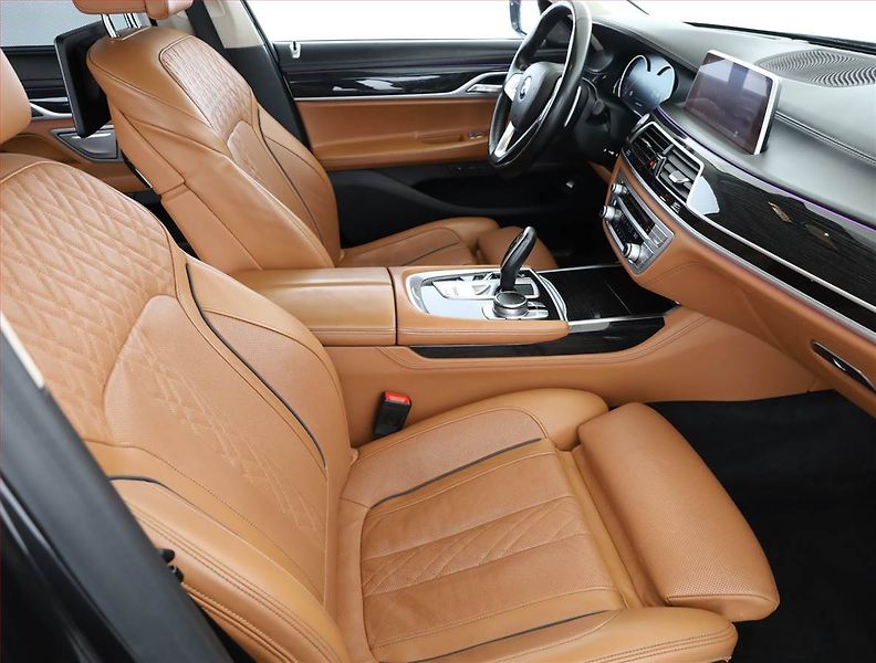 BMW Řada 7 (2019) M Paket 730Ld - fotka 7 z 18