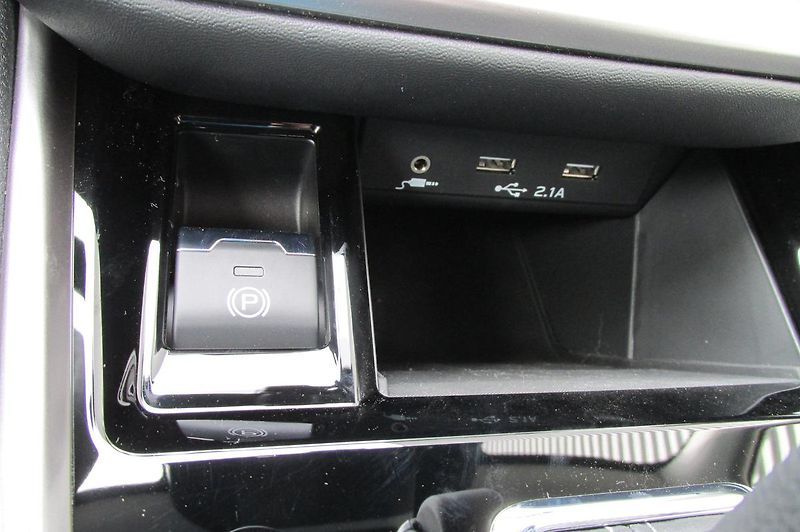 Subaru Outback (2025) 2,5i TOURING  MY25.5 - fotka 25 z 58