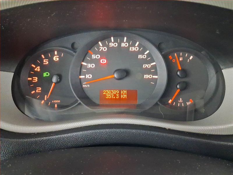 Renault Master (2011) 2.3 dCi 150, Bus, 9Míst, ČR - fotka 11 z 19
