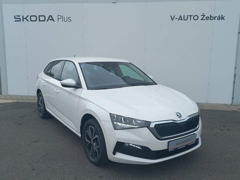 Škoda Scala (2023) Ambition PLUS 1,0 TSI 81 kW DS - fotka 6 z 22