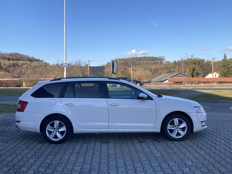 Škoda Octavia (2015) III. 1.6 TDI, Navigace - fotka 10 z 34