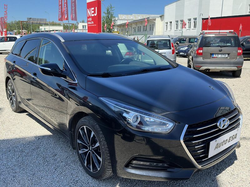Hyundai i40 (2015) 1.7 CRDi, ČR, AC, park.asist - fotografie inzerátu