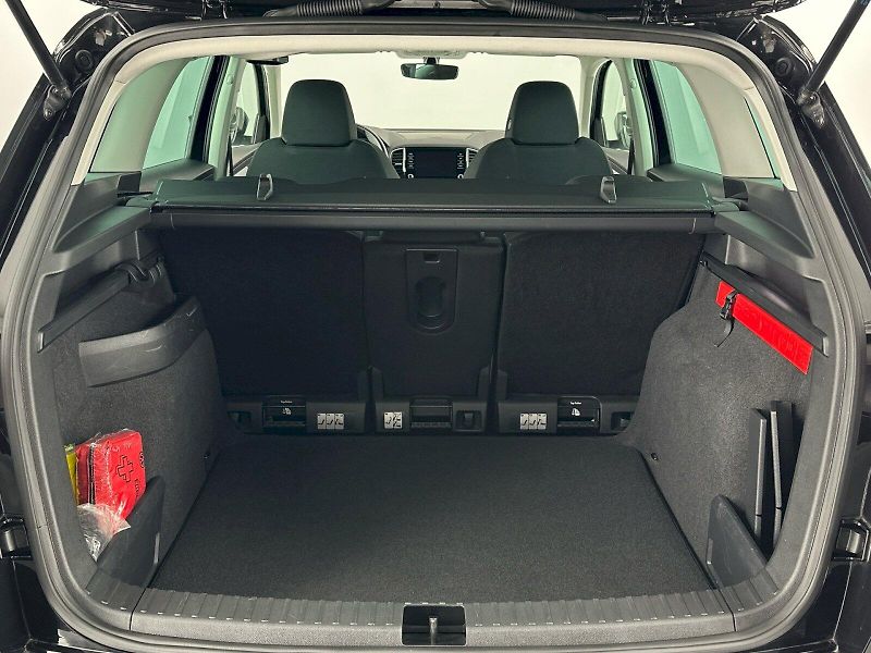 Škoda Karoq (2022) 1.5TSI 110kW Ambition Tour - fotka 29 z 31