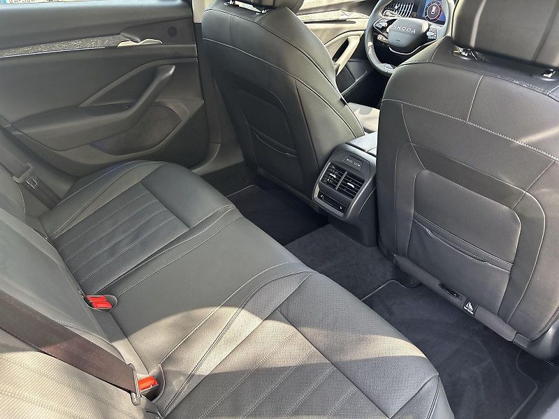 Škoda Superb (2025) Combi 2.0 TDI DSG Selection - fotka 9 z 32