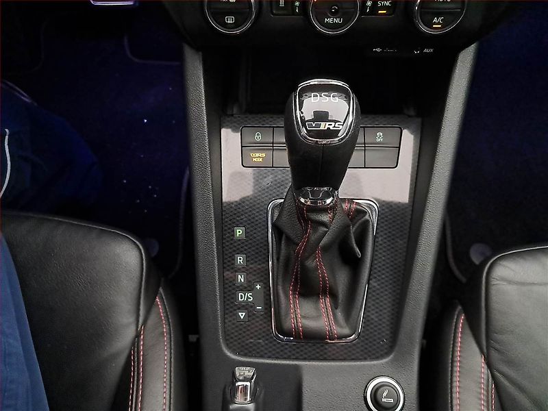 Škoda Octavia (2016) RS 2.0 TSI, Automat - fotka 13 z 23