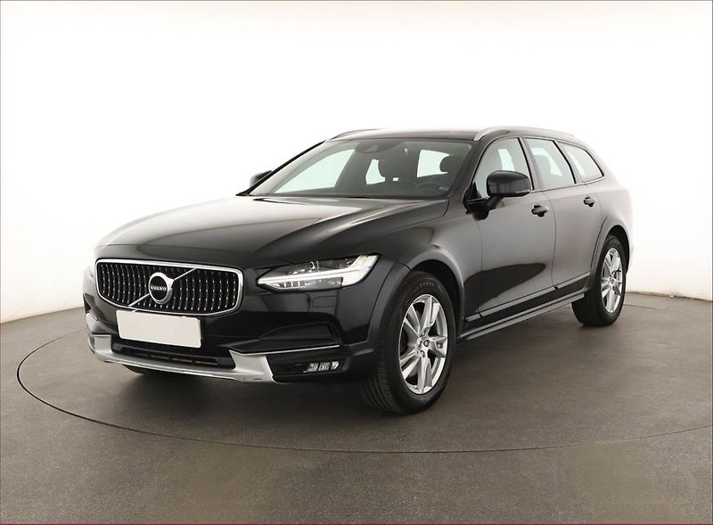 Volvo V90 (2017) Cross Country - fotka 2 z 20