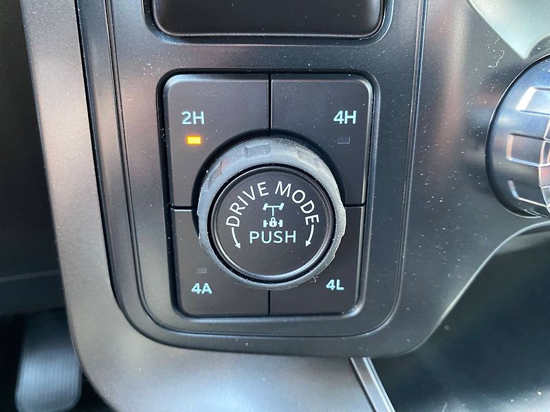 Ford F-150 (2025) Lariat  5,0 298 kW - fotka 26 z 27