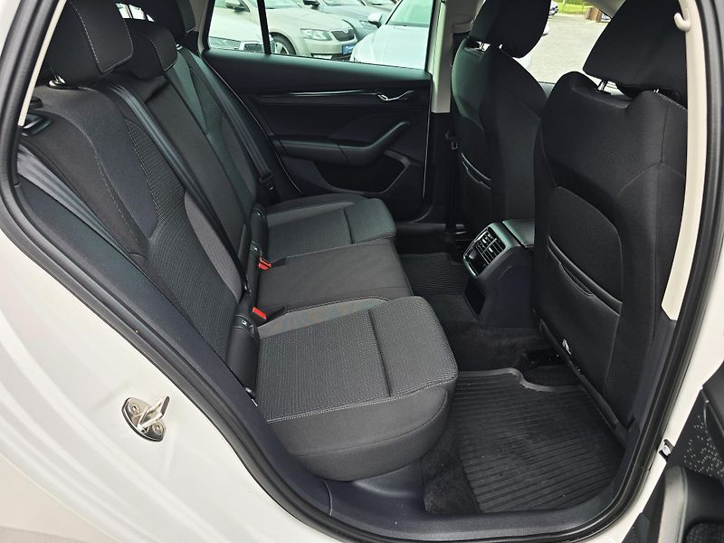 Škoda Octavia 2.0TDI 85KW AMB+ 1MAJ NEHAR ČR - fotka 18 z 35