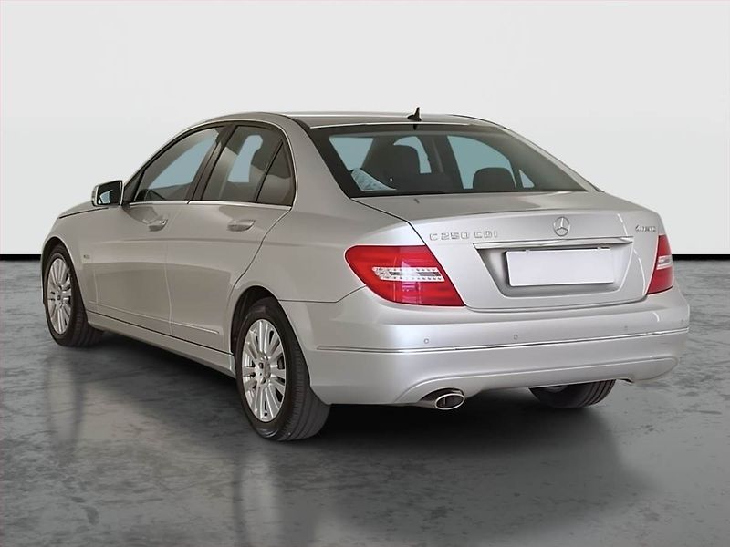 Mercedes-Benz Třídy C (2011) C 250 CDI 4MATIC, 4X4 - fotka 4 z 23