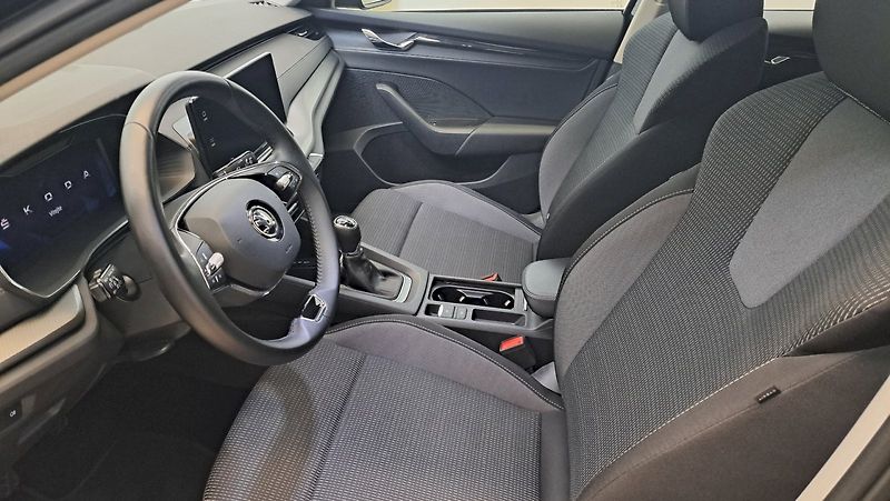 Škoda Octavia (2023) Ambition 1,5 TSI 110 kW - fotka 11 z 23