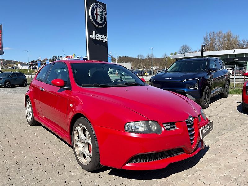 Alfa Romeo 147 GTA 3.2 V6 250k Rosso - fotka 2 z 10