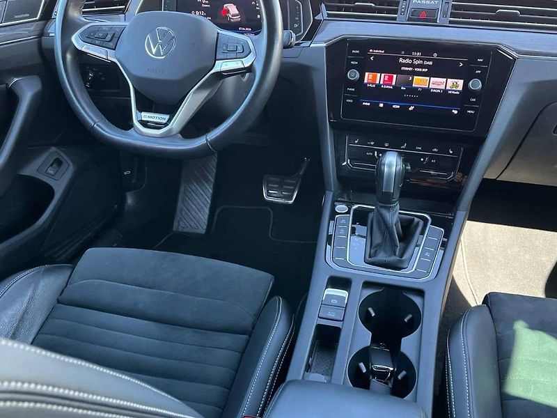 Volkswagen Passat (2022) 2.0 TDI 147kW BMT 4MOT DSG Ele - fotka 5 z 20