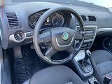 Škoda Octavia (2011) 1.6 TDi, ČR, Park.čidla - náhled 12