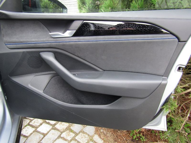 Volkswagen Passat Variant (2024) 2.0 TDI 110kW DSG ACC - fotka 31 z 47