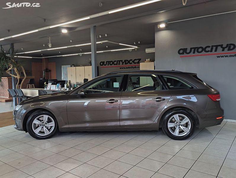 Audi A4 AVANT 2.0 TDi BIXENONY, PDC - fotka 4 z 22