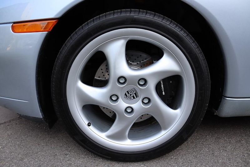 Porsche 911 996 3.4 CARRERA 221kW - fotka 22 z 49