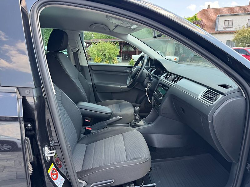 Škoda Rapid (2014) Elegance 1.2 TSI 77kW - fotka 26 z 35