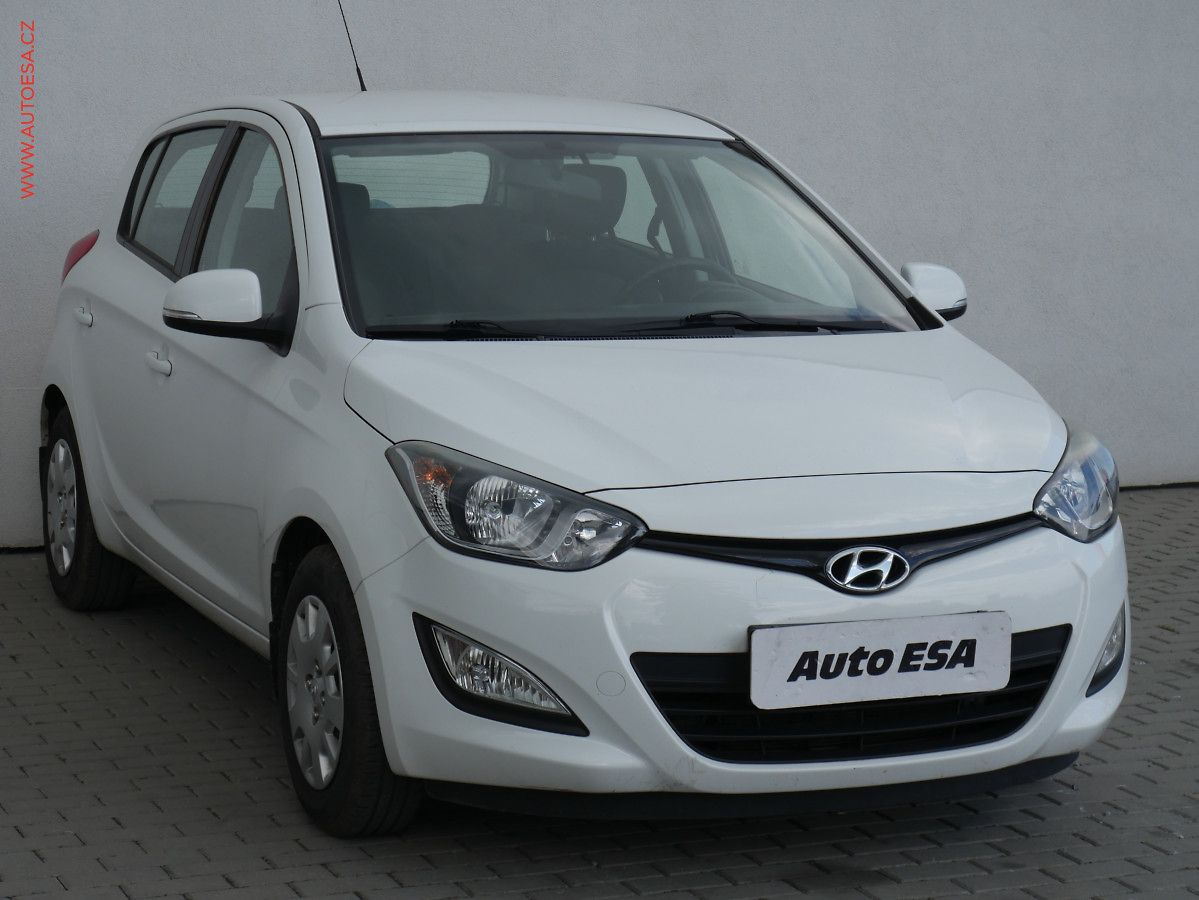 Hyundai i20 1.2i, 1.maj,ČR, servis.kniha