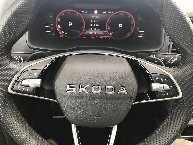 Škoda Karoq (2026) SPORTLINE 2,0 TDI 4X4 DSG - fotka 9 z 29