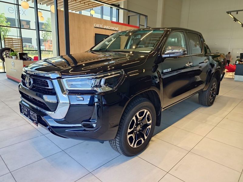 Toyota Hilux Executive MHEV - fotka 3 z 11