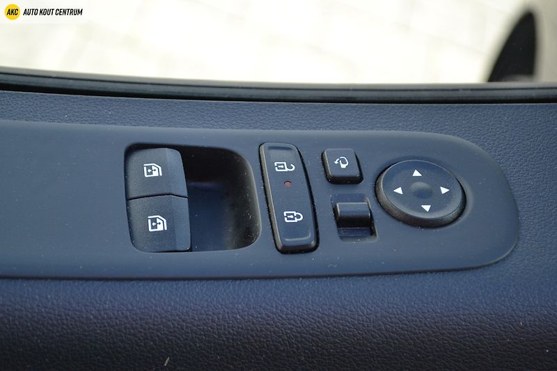 Hyundai Staria 1.6T-GDI HEV 225 PREMIUM EXECU - fotka 63 z 66