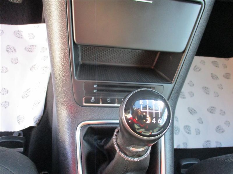 Volkswagen Tiguan 1,4 TSi, aut klima,serv.kn. - fotka 18 z 38
