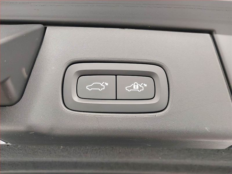 Volvo V90 (2021) B5 - fotka 16 z 24