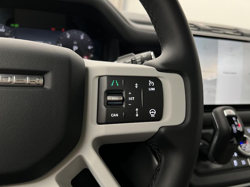 Land Rover Defender (2025) 110 D250 X-DYNAMIC SE AWD Aut - fotka 23 z 45