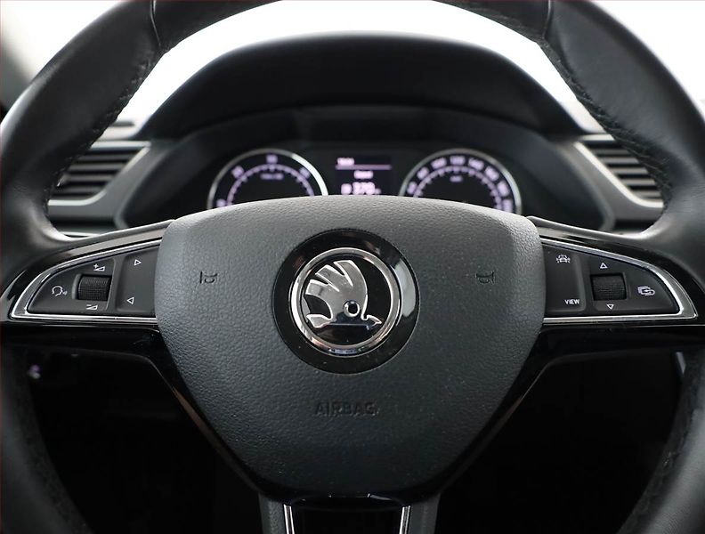 Škoda Superb (2020) 2.0 TDI - fotka 8 z 20